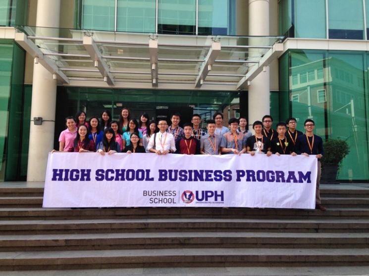 hsbp gedung f