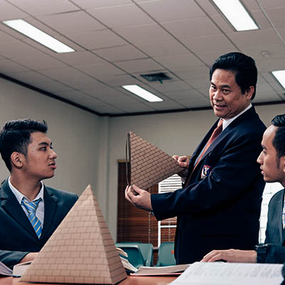 Kompetisi ‘Making Bed’