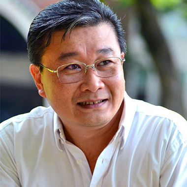 Chandra Djoko, S.Sn., M.Ds.