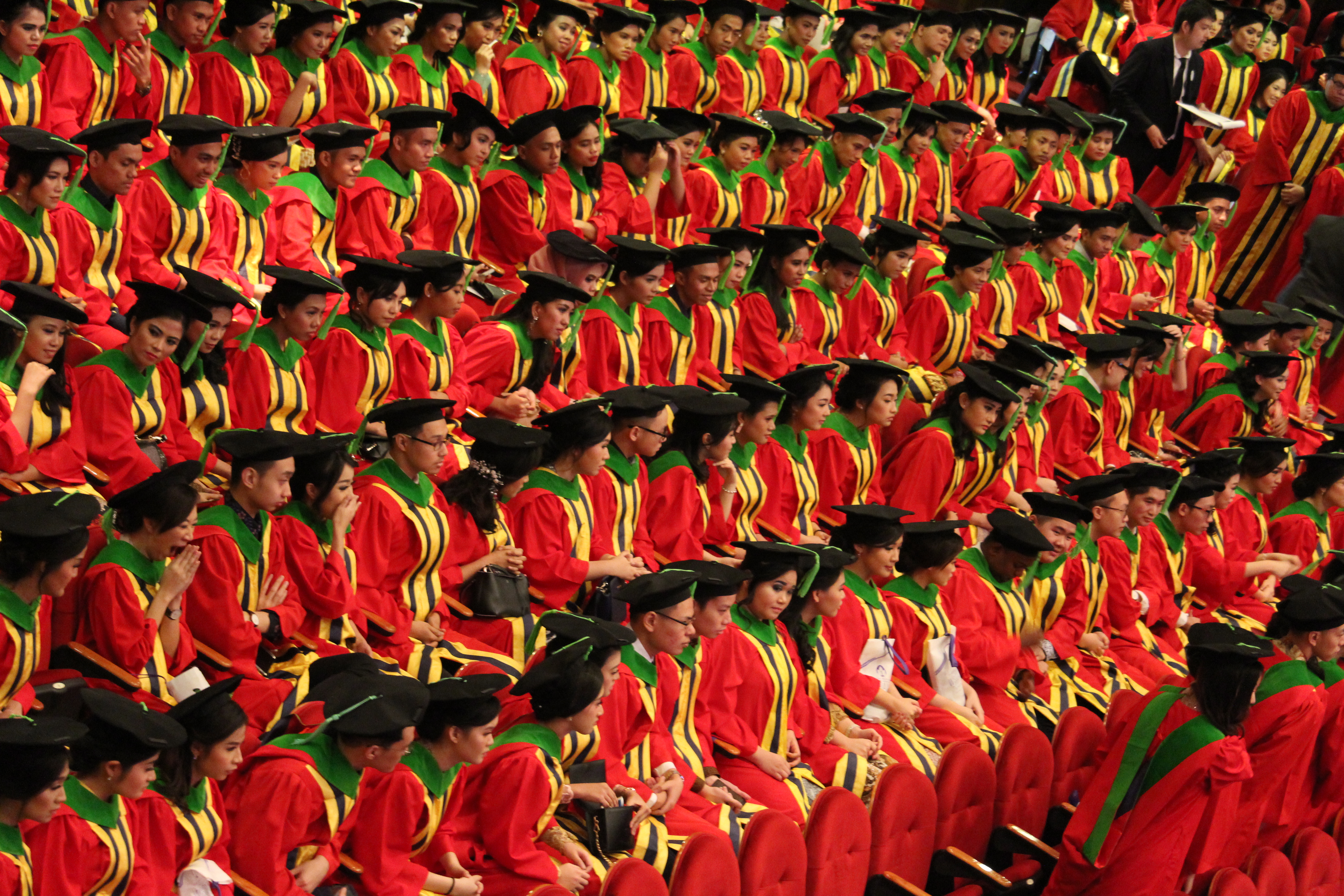 UPH Wisuda XXXIII  Melantik 2289 Lulusan Dalam Berbagai Bidang