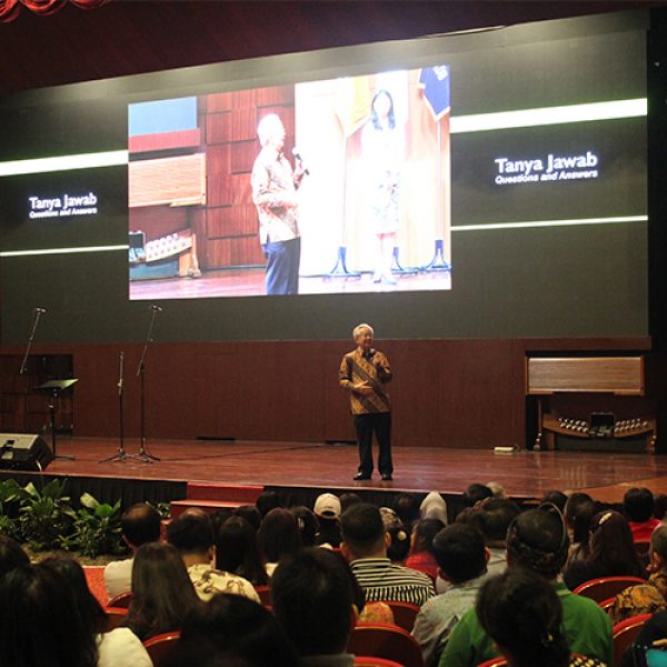 Teacher Seminars UPH Festival 2019 Bagikan Cara Managing