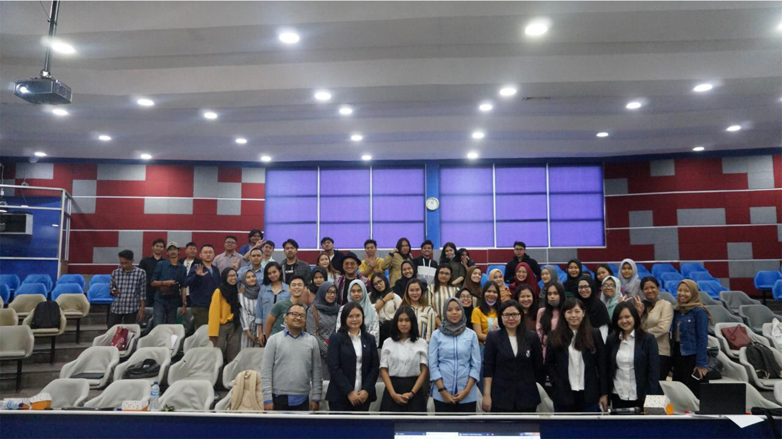 HI UPH Gandeng UBL Implementasikan Metode Daring Mata Kuliah Kebijakan Luar Negeri RI