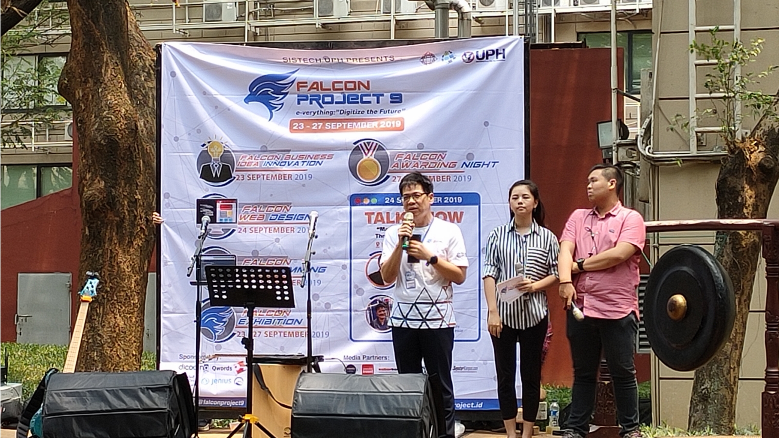 SISTECH UPH Kenalkan Teknologi Digital Masa Depan Kepada Siswa SMA di Falcon Project 9