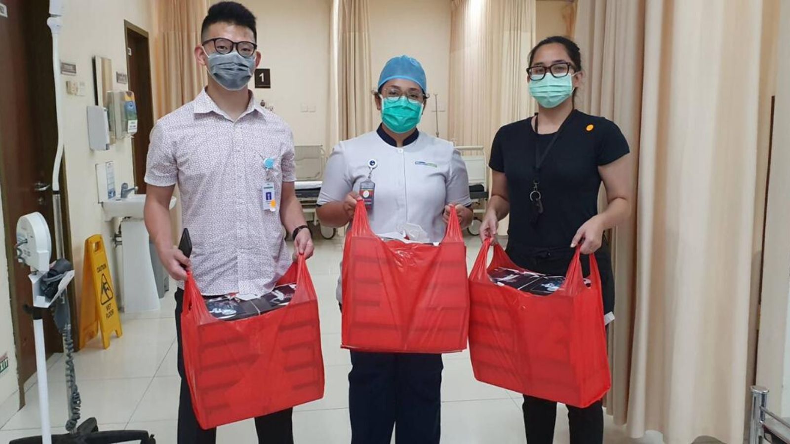 FK UPH Bersama RS Siloam Lippo Village Galang Dana Bantu Para Medis di RS Daerah Banten