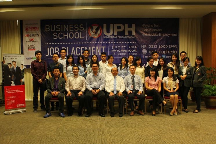 UPH Business School Held a Job Placement with PT. Lippo Karawaci Tbk. And Bank Nasional Nobu