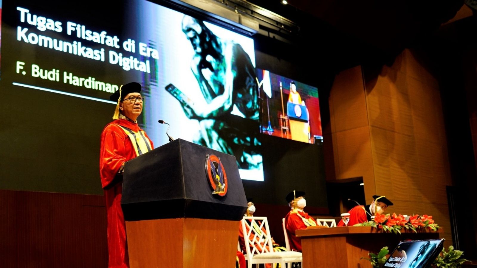 Prof. Dr. Fransisco Budi Hardiman Dikukuhkan Sebagai Guru Besar Ilmu Filsafat UPH