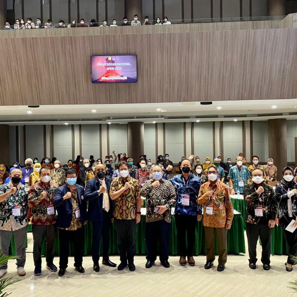 UPH Faculty of Medicine Invites The Indonesian Minister of Health to The National Dean’s Forum to Discuss The Quality of Medical Education in Indonesia