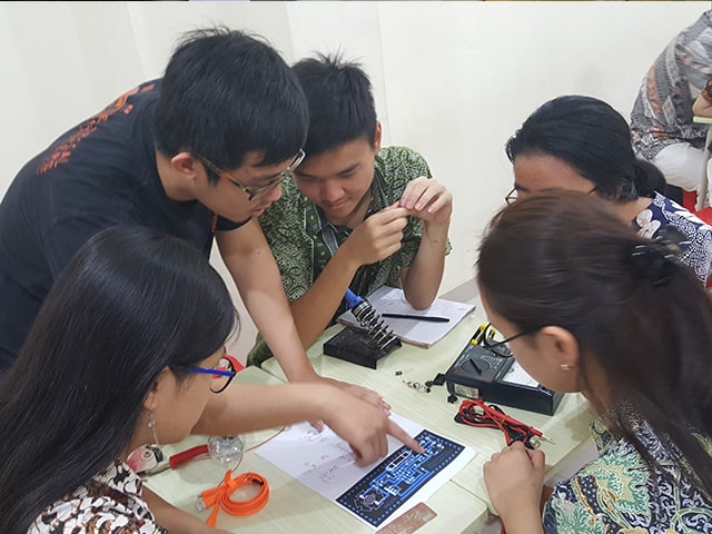 Solar Lantern Workshop