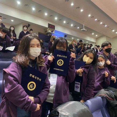 UPH Facilitates Students to Get Student Exchange Scholarships to South Korea