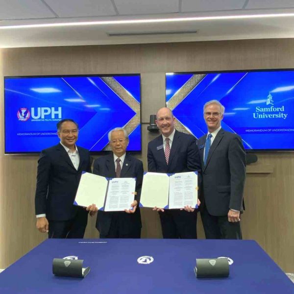 UPH Partners with Samford University to Ensure Students Ready to Compete Globally
