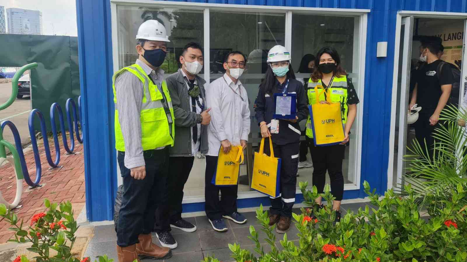 Kuliah Lapangan di Proyek MRT Jakarta, Mahasiswa UPH Belajar Langsung dari Pakarnya