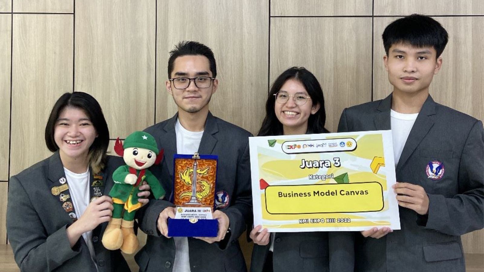 Inovasi Tanpa Batas! 4 Mahasiswa FEB UPH Ciptakan Prototipe Aplikasi Booking Lapangan Olahraga Bernama MUJU