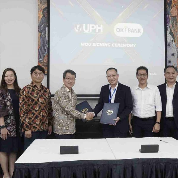 Bantu Mahasiswa Studi Hingga Lulus, Kolaborasi UPH dengan OK Bank Luncurkan Program Kredit Pendidikan