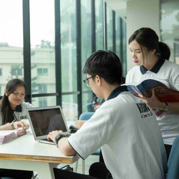 Tingkatkan Kompetensi Perawat melalui Kelas Karyawan, UPH Tawarkan Metode Pembelajaran Fleksibel dan Biaya Terjangkau!