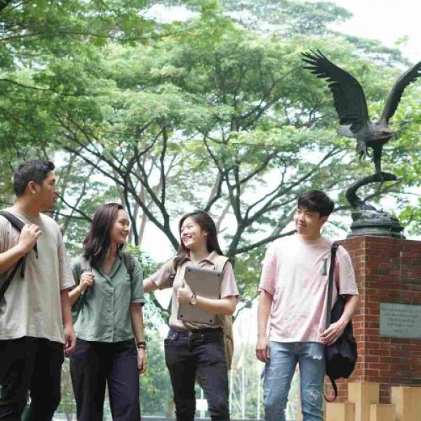 Ingin Jadi Lulusan yang Sukses di Kancah Internasional? Pertimbangkan 4 Hal Ini Saat Pilih Universitas!