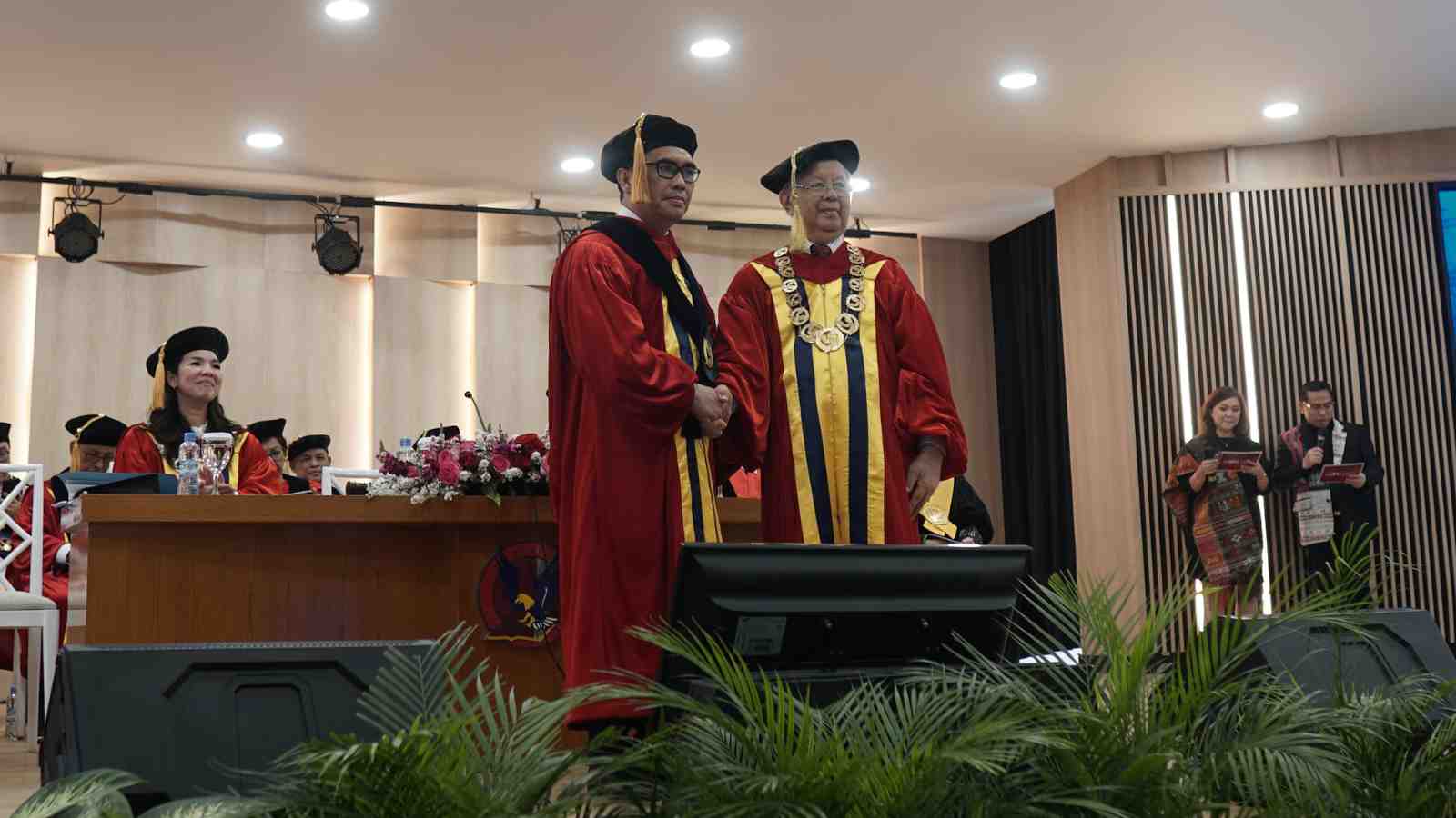Tambah Profesor Lagi, UPH Kukuhkan Prof. Dr. Jamin Ginting Jadi Guru Besar Hukum