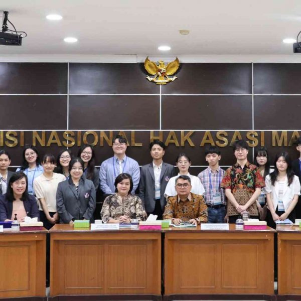 UPH Sambut 10 Mahasiswa HGU School of Law dalam ESG Student Forum Jakarta