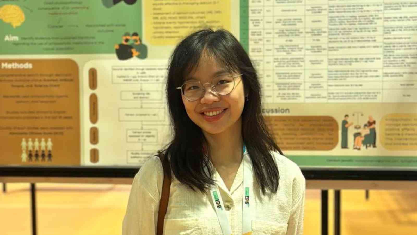 Mahasiswi Kedokteran UPH Raih Penghargaan Best Poster di ESMO Asia 2023, Gagas Pengobatan Delirium bagi Pasien Kanker