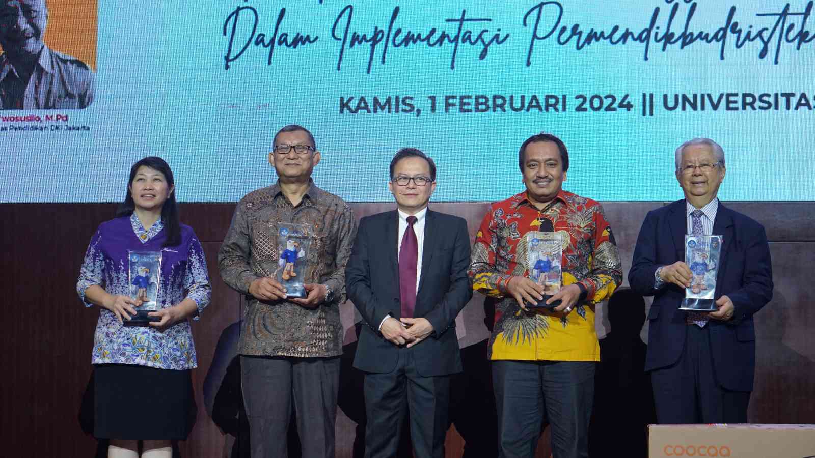 LLDIKTI Wilayah III Apresiasi UPH Sebagai PTS Pencetak Guru Besar Terbanyak 2023