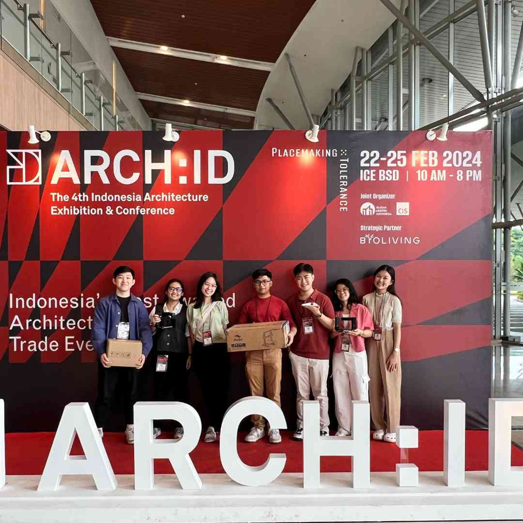 Dua Tim Mahasiswa Arsitek UPH Raih Penghargaan dalam Kompetisi ARCH:ID Hackathon
