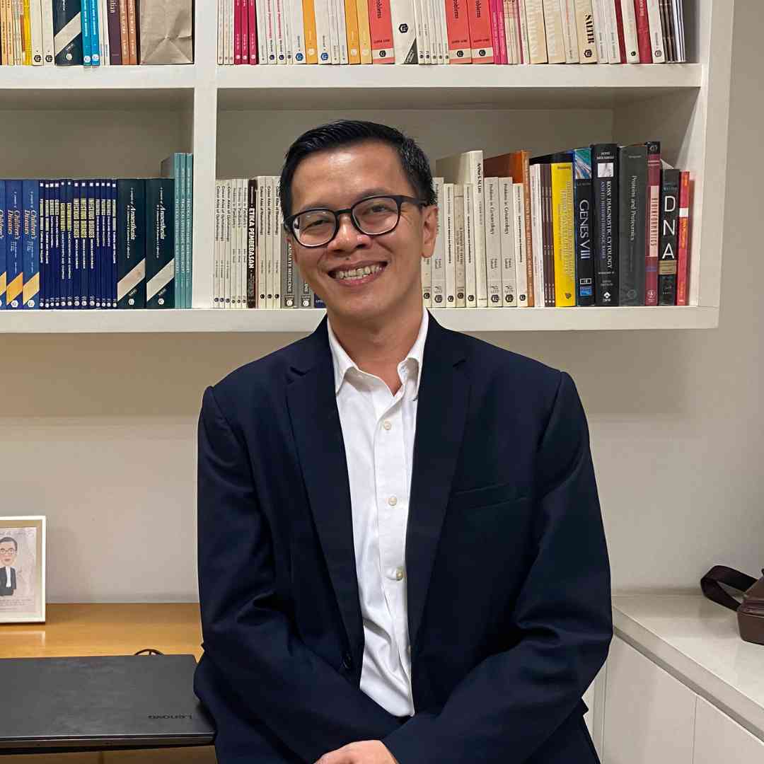 Dr. Juandy Jo: Dokter Peneliti yang Mengabdi sebagai Dosen Biologi untuk Memajukan Ilmu Biomedik
