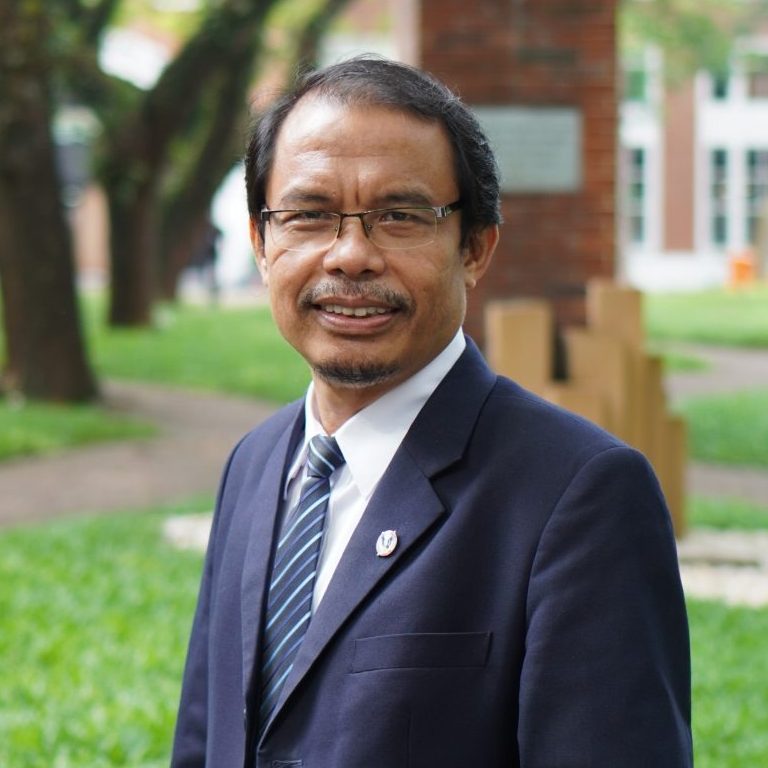 Dr. phil. Fitzerald Kennedy Sitorus, S.Sos, S.Kom.