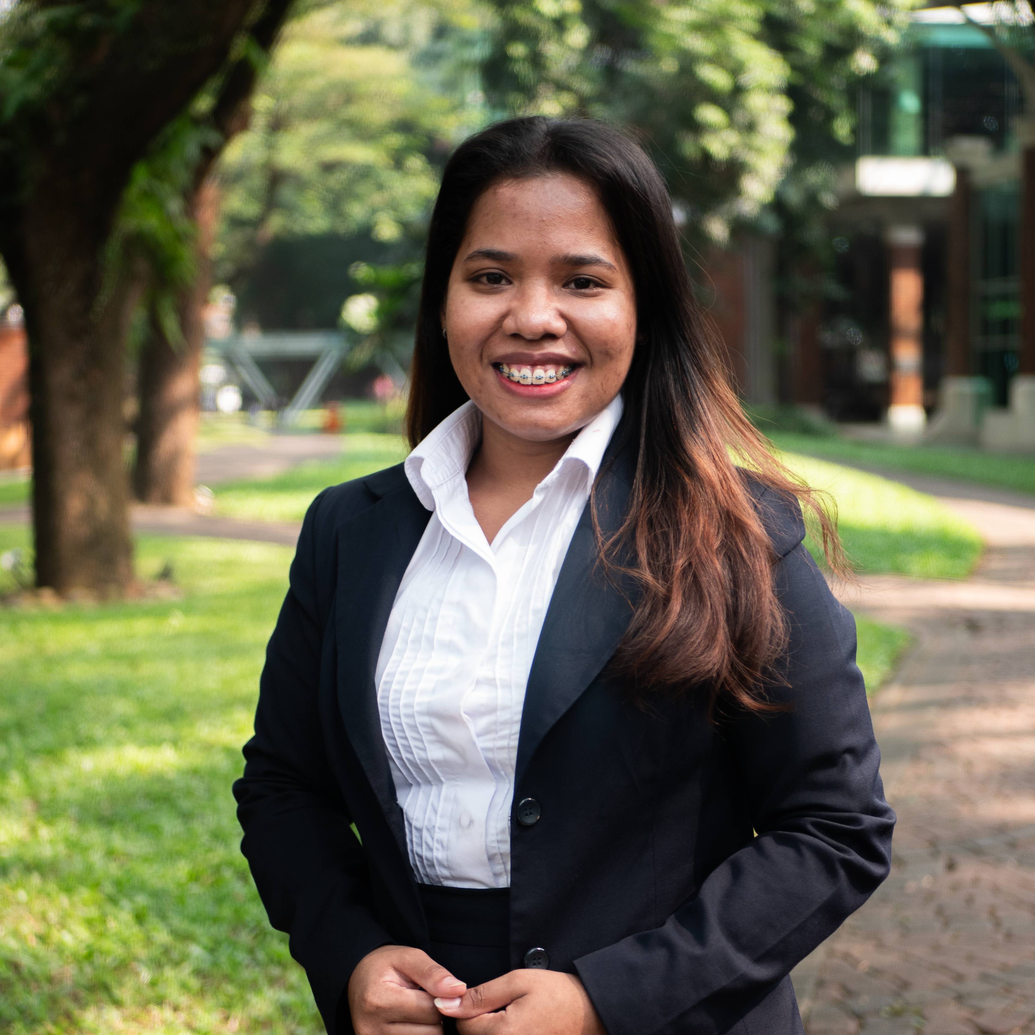 Theresia Itu, S.Tr.Par.