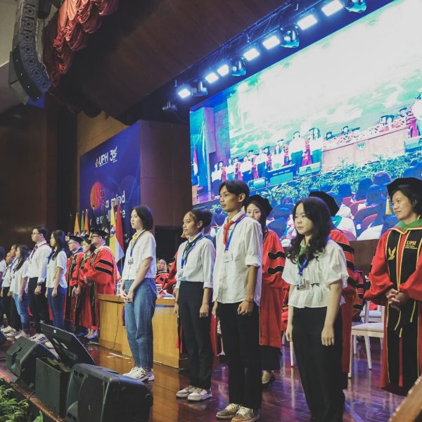 UPH FESTIVAL 2024: Sambut Lebih dari 5.000 Mahasiswa Baru, UPH Dorong Mahasiswa Bijak Manfaatkan Teknologi AI