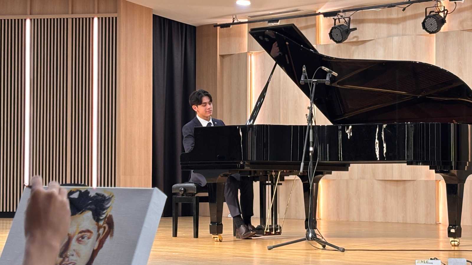 Pianis Muda George Harliono Ajak Mahasiswa UPH Gali Makna Profesi Musik yang Berdampak 