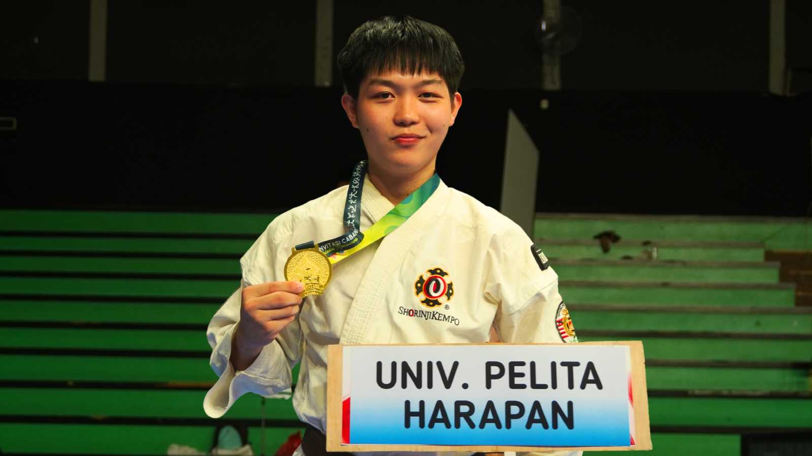 Bangga! Gilberto Totomone, Mahasiswa UPH Persembahkan Emas di Ajang Kempo Mahasiswa Nasional 