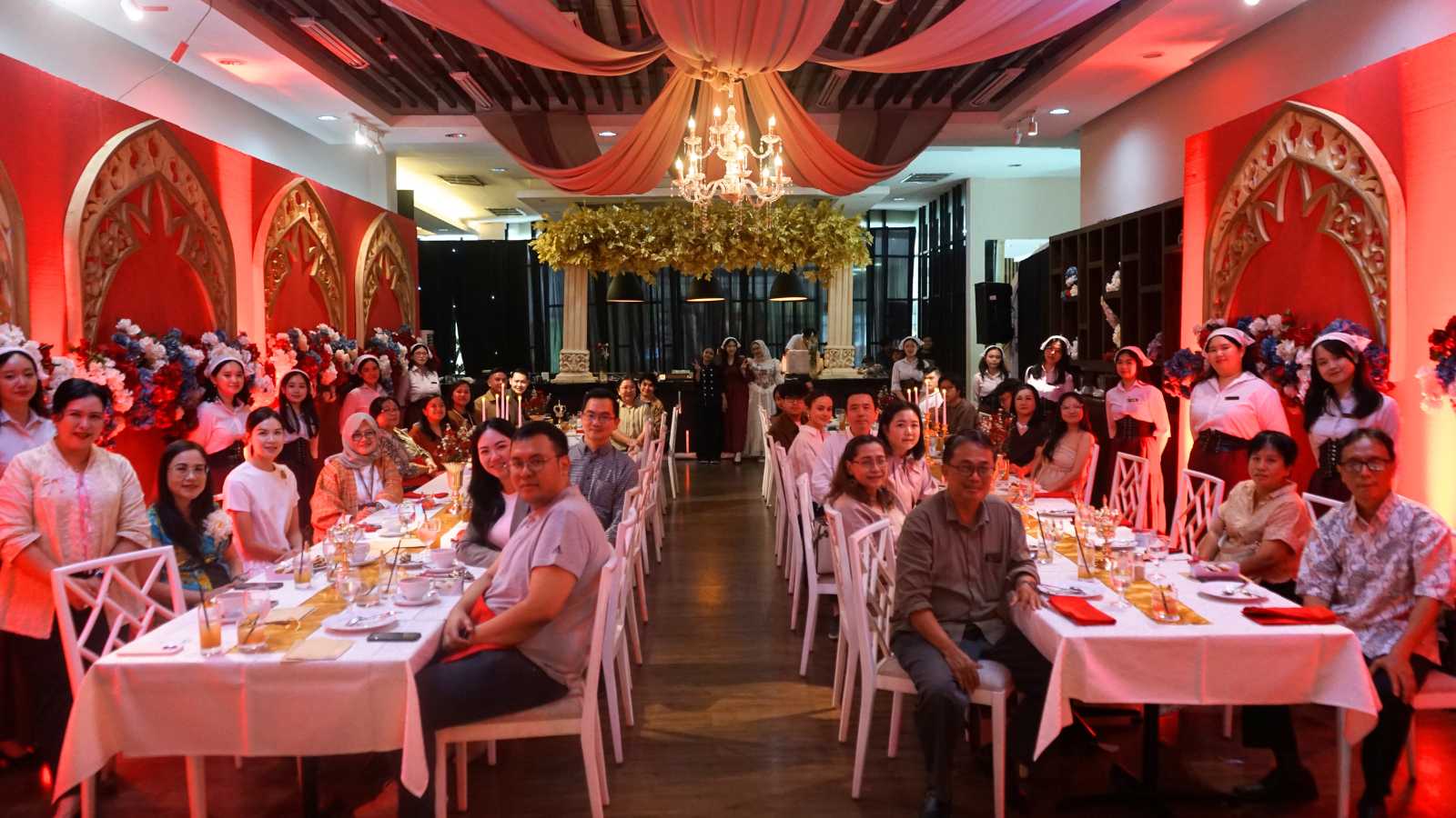 Mahasiswa UPH Hadirkan Gala Lunch ala Italia ‘CHÂTEAU EN FÊTE’, Siap Unjuk Diri di Dunia Profesional 