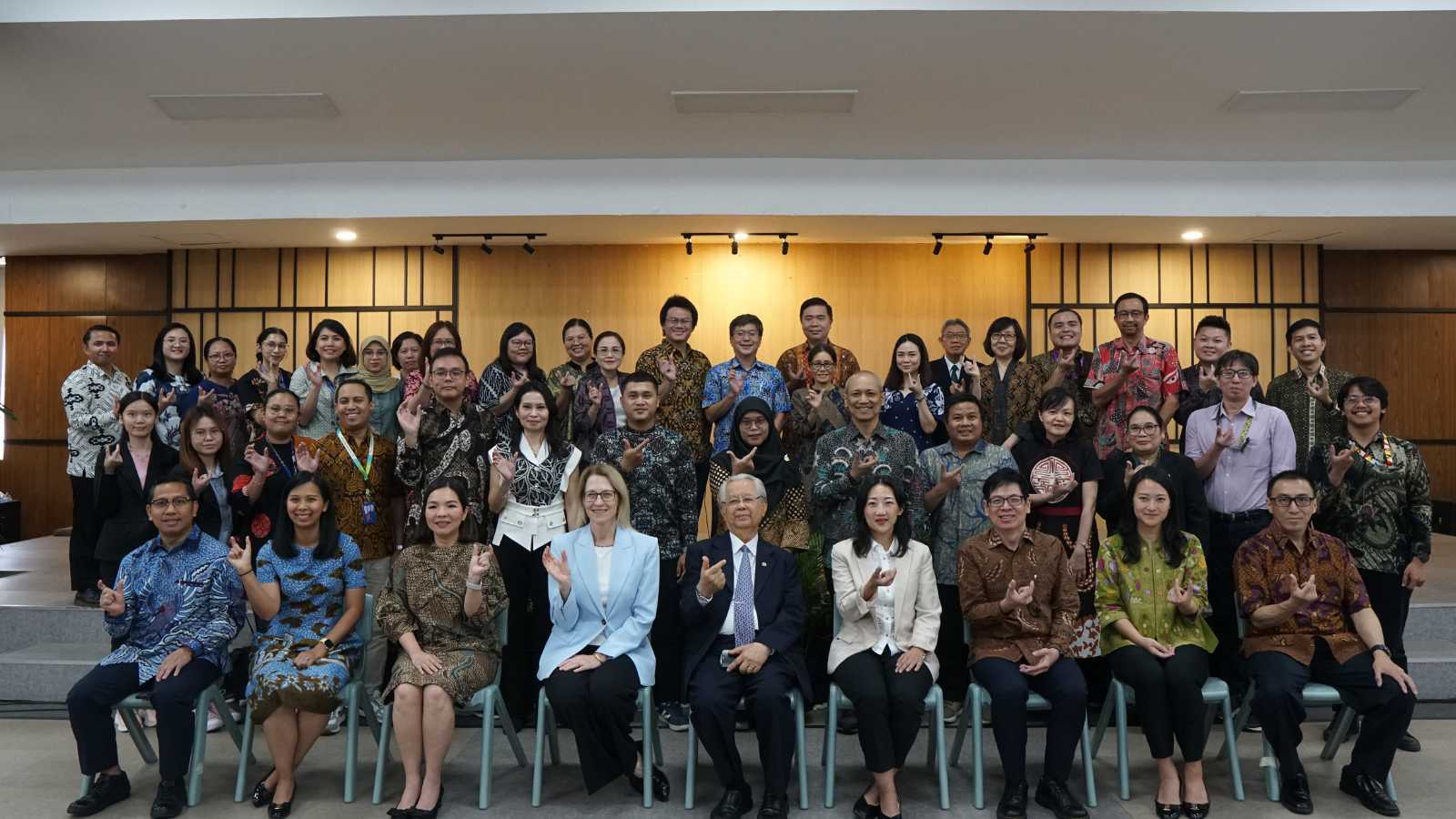 UPH dan THE Gelar Masterclass Strategis untuk Perguruan Tinggi Swasta Indonesia 