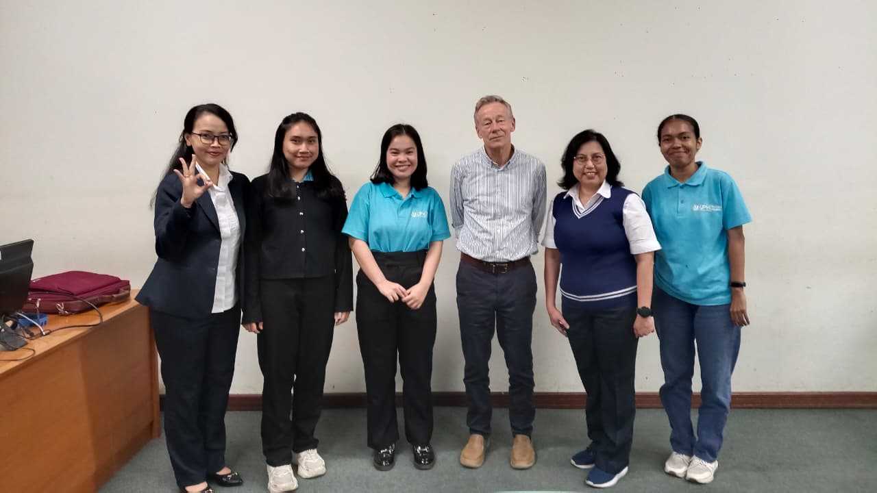 UPH Gelar Kuliah Tamu Internasional dengan University of Leeds: Peran Guru dalam Membangun Motivasi Belajar 