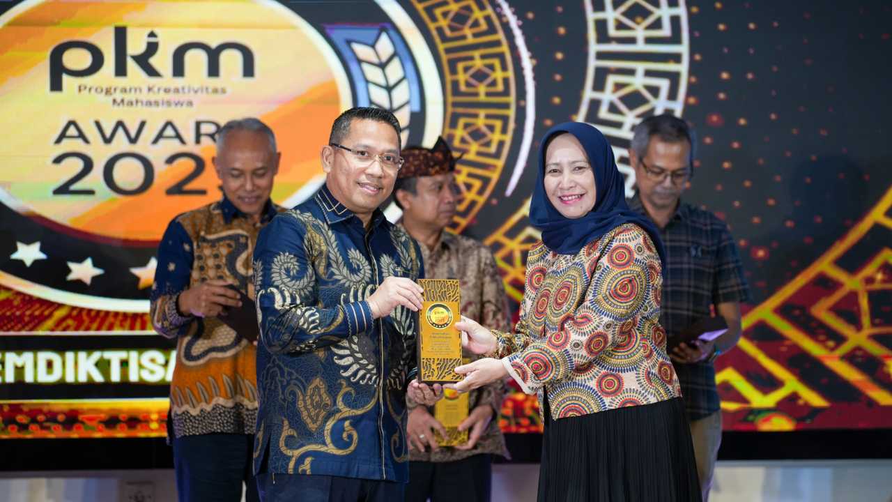 Cerminan Semangat Berdampak: UPH Sabet Penghargaan Perguruan Tinggi Terproduktif PKM Skema Insentif 2025