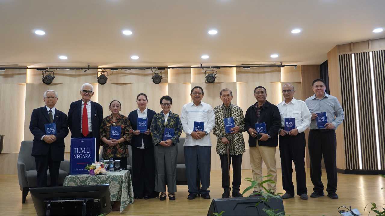 FH UPH Luncurkan Buku ‘Ilmu Negara’ Karya Prof. Bintan Saragih, Jadi Rujukan Kajian Fundamental tentang Hakikat Negara 