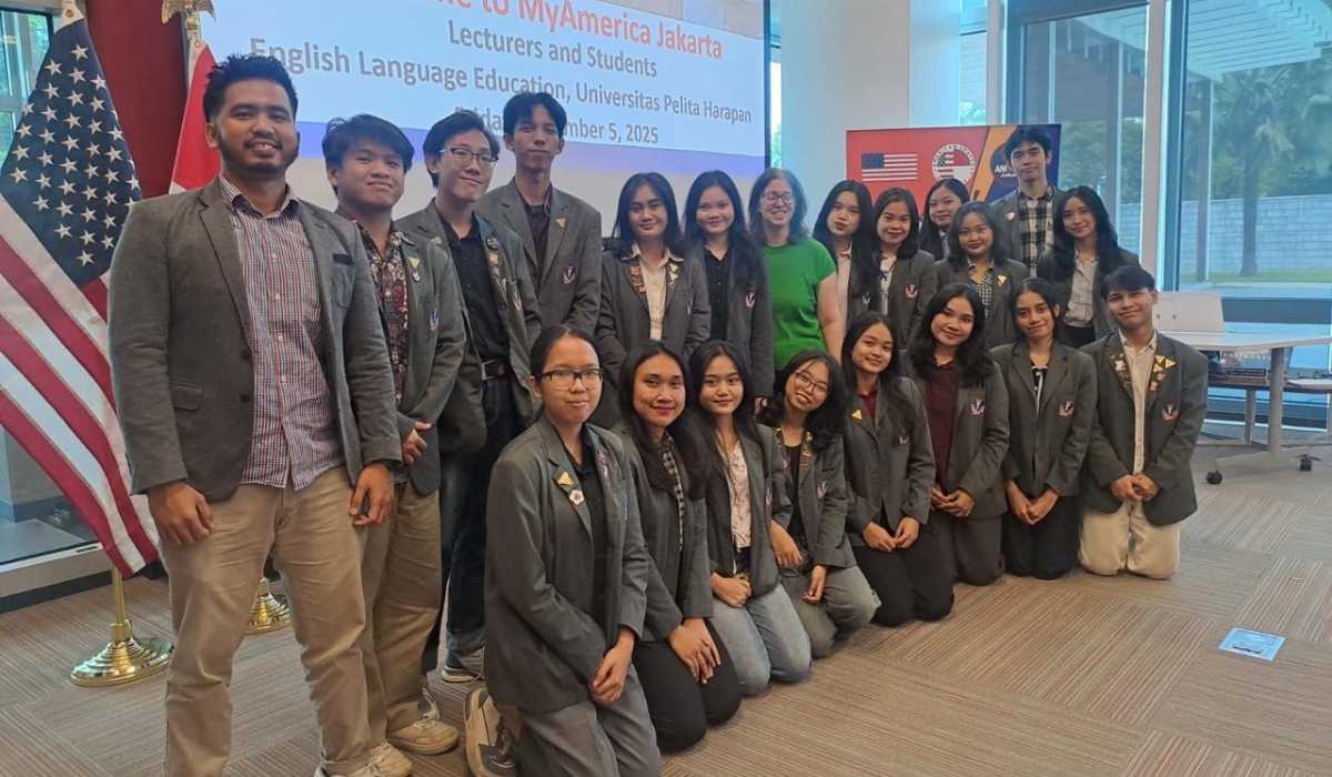 Mahasiswa Teachers College UPH Asah Kemampuan Diplomasi Global Lewat Ask the Diplomat bersama Perwakilan Kedubes AS