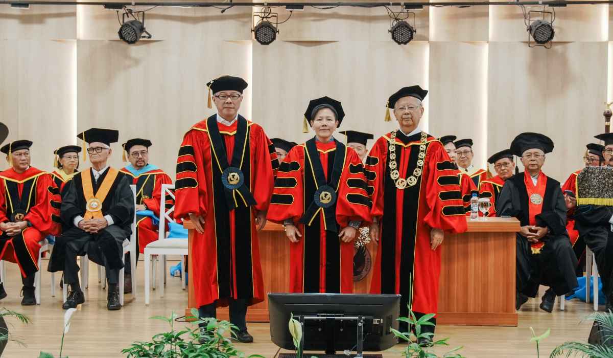 UPH Tambah Dua Guru Besar Fakultas Hukum, Hadirkan Gagasan Strategis bagi Pasar Modal dan Perdagangan Internasional