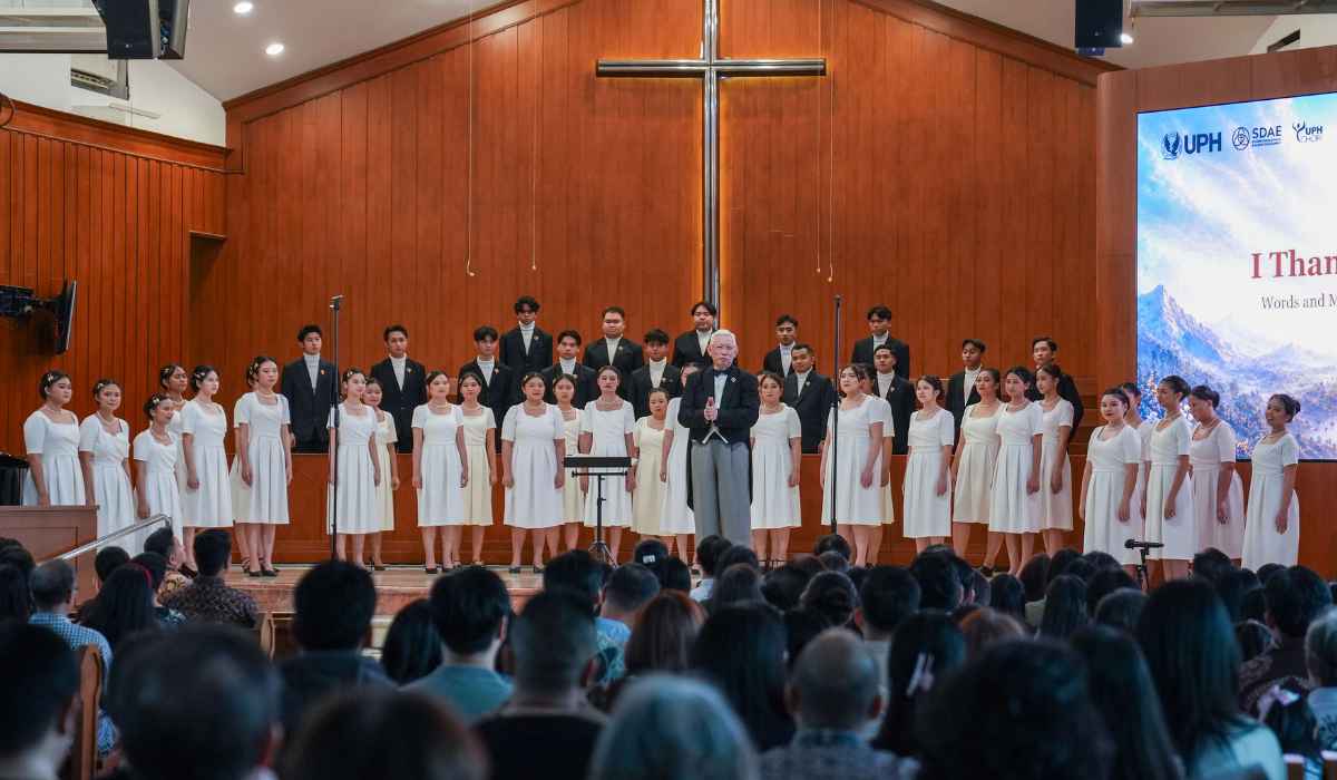 21 Tahun Melayani, UPH Choir Gaungkan Solus Christus Melalui Harmoni Suara