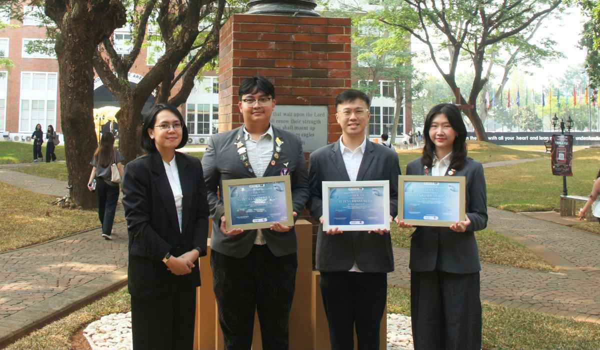 Tim FH UPH Raih Juara 3 ELOC 2026, Uji Argumentasi Hukum lewat Isu Dynamic Pricing
