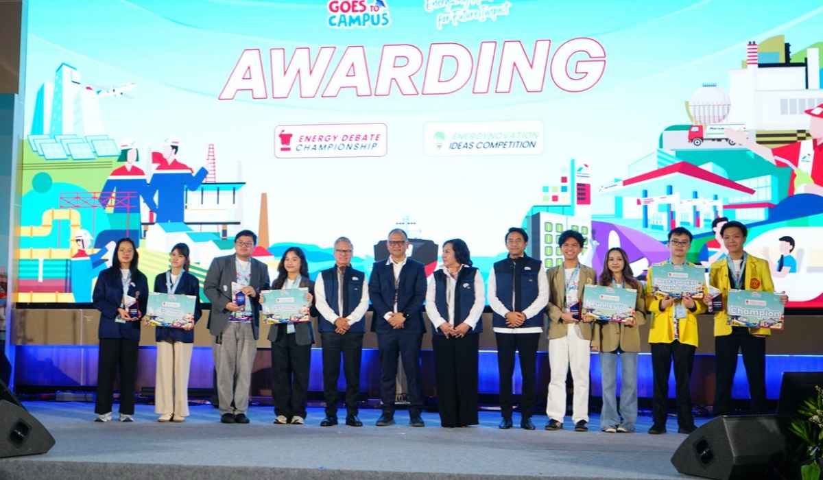 Raih 2nd Runner-Up, Mahasiswa UPH Unjuk Kemampuan Debat soal Isu Energi di Ajang Pertamina English Debate Championship 2026